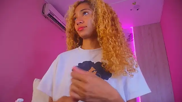 Charlotte Love10 online show from 28, 10, 2025