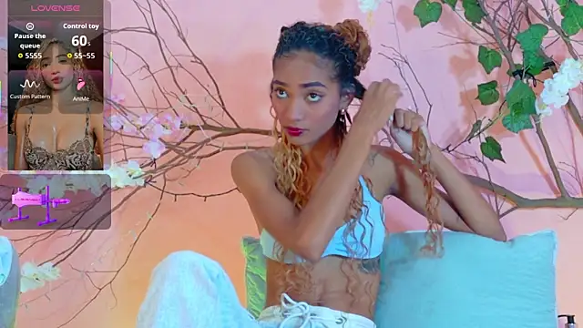 Charlotte Love10 online show from 25, 3, 2026