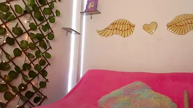 littleayshel online show from 19, 9, 2025