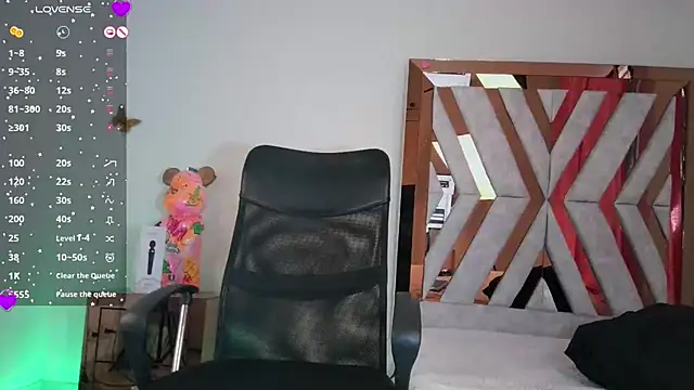 littleayshel online show from 20, 2, 2025