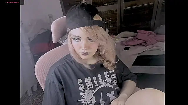 Snapshot of madokapruriens chatting on 20, 9, 2025 madokapruriens online show from 20, 9, 2025