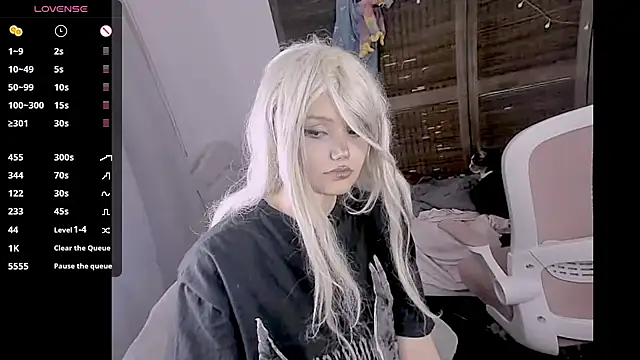 Snapshot of madokapruriens chatting on 20, 10, 2025 madokapruriens online show from 20, 10, 2025