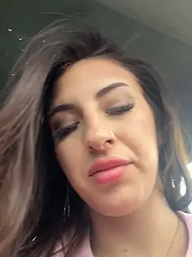 Snapshot of SashaBelle_ chatting on 19, 11, 2025 SashaBelle online show from 19, 11, 2025