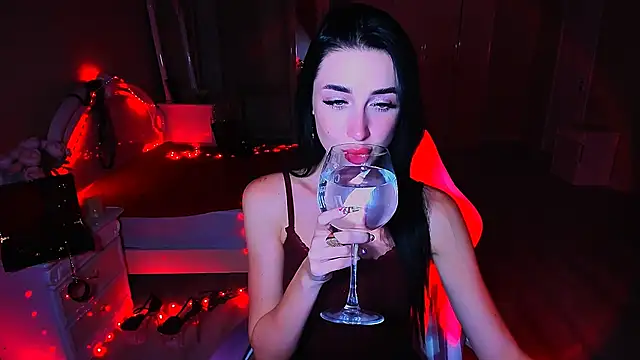 lovely desire online show from 18, 9, 2025