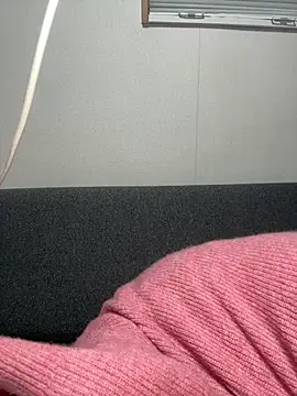 Snapshot of -x_MIU_x chatting on 5, 2, 2026 -x MIU x online show from 5, 2, 2026