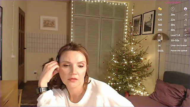 Charline TheFoxTail online show from 3, 1, 2025