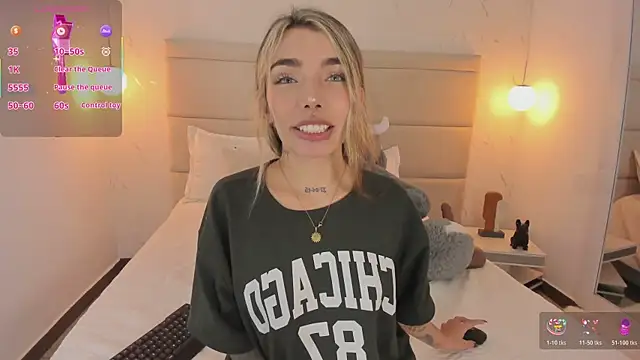 Mollymoon1 online show from 28, 11, 2025