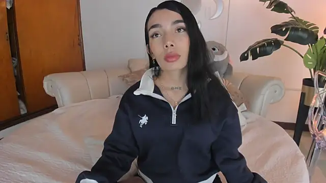 Mollymoon1 online show from 1, 4, 2026