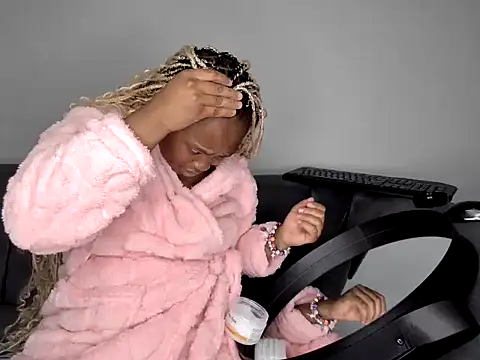 Pearl 00 online show from 19, 4, 2026