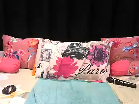 Snapshot of Pearl_00 chatting on 5, 6, 2026 Pearl 00 online show from 5, 6, 2026