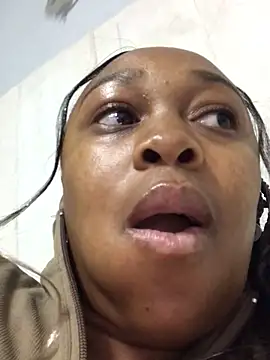 Snapshot of Pearl_00 chatting on 27, 9, 2025 Pearl 00 online show from 27, 9, 2025