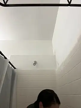 AlyssiaAmoreXO online show from 18, 12, 2025