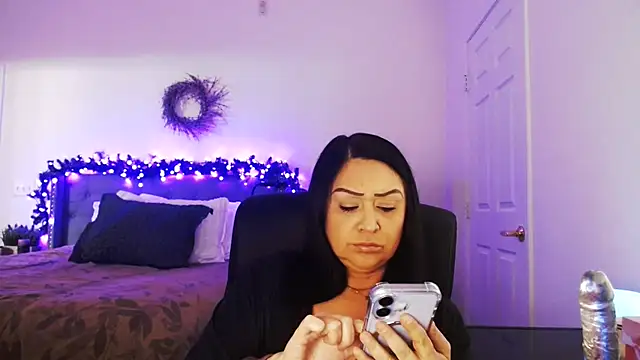 AlyssiaAmoreXO online show from 25, 2, 2026