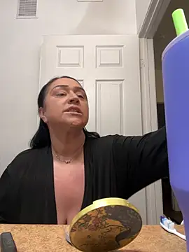 Snapshot of AlyssiaAmoreXO chatting on 10, 10, 2025 AlyssiaAmoreXO online show from 10, 10, 2025