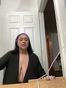 AlyssiaAmoreXO online show from 19, 12, 2025