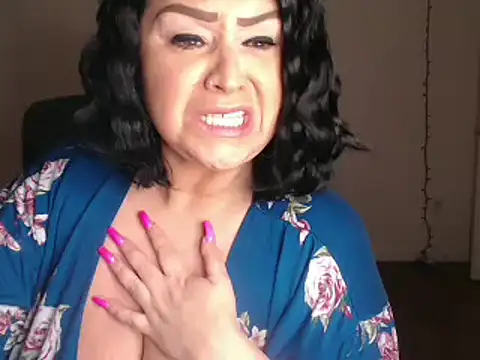 Snapshot of AlyssiaAmoreXO chatting on 5, 3, 2025 AlyssiaAmoreXO online show from 5, 3, 2025