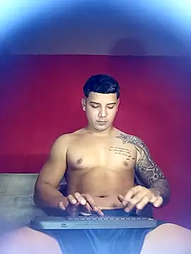 Snapshot of paul_luis chatting on 27, 9, 2025 paul luis online show from 27, 9, 2025