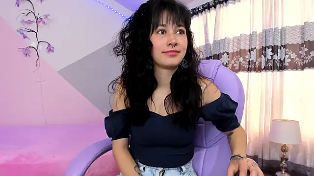 Camcrush   online show from 28, 10, 2025