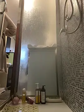 Snapshot of Dikkiduohottt chatting on 14, 2, 2025 Dikkiduohottt online show from 14, 2, 2025