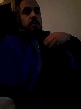 Snapshot of Dikkiduohottt chatting on 3, 12, 2025 Dikkiduohottt online show from 3, 12, 2025