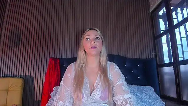 Snapshot of MalorySweet chatting on 25, 2, 2025 MalorySweet online show from 25, 2, 2025