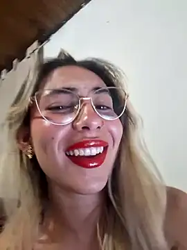 Scarlett Khan online show from 9, 2, 2025