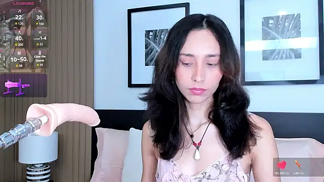 doll bella  online show from 5, 11, 2025