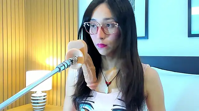 Snapshot of doll_bella_ chatting on 7, 7, 2026 doll bella online show from 7, 7, 2026