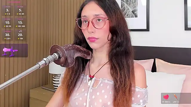 doll bella  online show from 24, 9, 2025