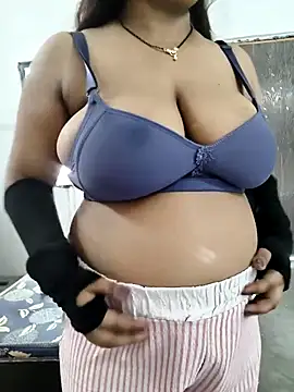Cute payal0 online show from 14, 5, 2026