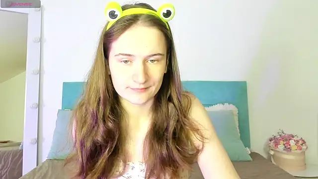 L1ittle kitty  online show from 22, 10, 2025