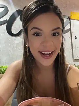 Alisha-Bond online show from 2, 3, 2025