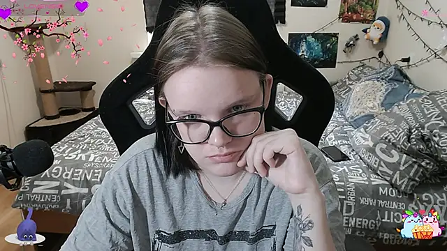 DivaMarisa online show from 6, 3, 2025