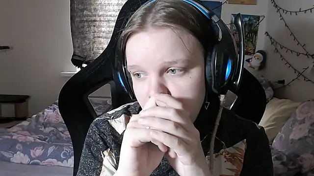 DivaMarisa online show from 16, 3, 2025