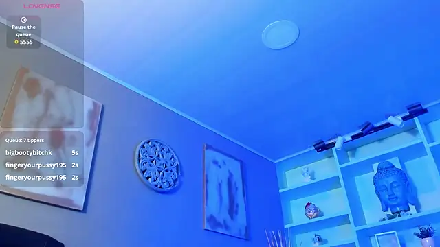 Snapshot of Lucy_Williiams chatting on 5, 3, 2025 Lucy Williiams online show from 5, 3, 2025