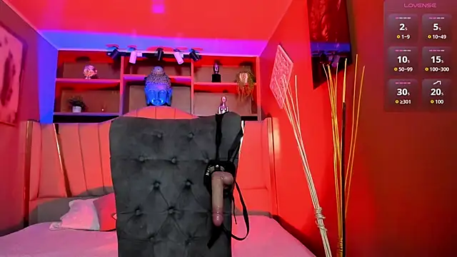 Snapshot of Lucy_Williiams chatting on 12, 11, 2025 Lucy Williiams online show from 12, 11, 2025