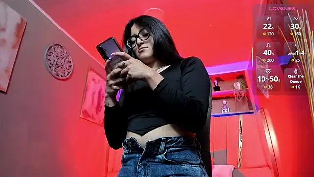 Lucy Williiams online show from 2, 12, 2025