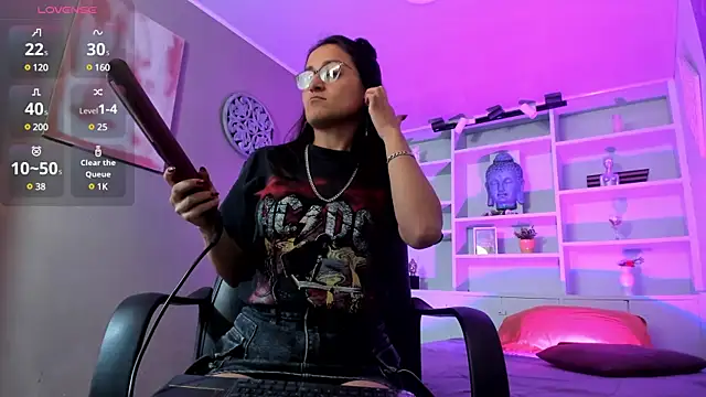 Snapshot of Lucy_Williiams chatting on 10, 3, 2025 Lucy Williiams online show from 10, 3, 2025