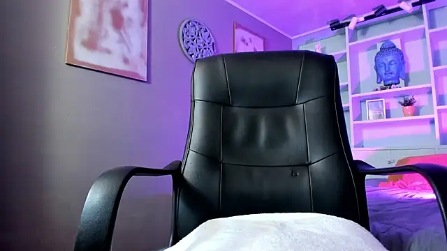 Snapshot of Lucy_Williiams chatting on 9, 3, 2025 Lucy Williiams online show from 9, 3, 2025