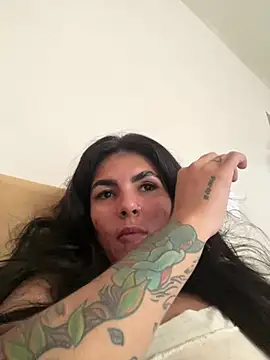 Snapshot of Luz_22 chatting on 27, 12, 2024 Luz 22 online show from 27, 12, 2024