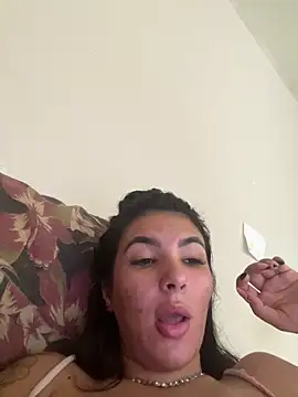 Snapshot of Luz_22 chatting on 4, 12, 2024 Luz 22 online show from 4, 12, 2024