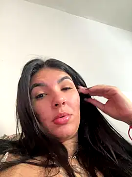 Snapshot of Luz_22 chatting on 6, 12, 2024 Luz 22 online show from 6, 12, 2024