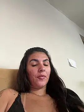 Snapshot of Luz_22 chatting on 4, 1, 2025 Luz 22 online show from 4, 1, 2025