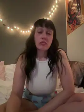 Snapshot of lonelylexxxie chatting on 12, 1, 2025 lonelylexxxie online show from 12, 1, 2025