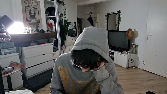 CeriseLapine online show from 2, 12, 2025