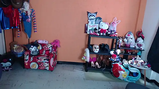 Snapshot of MissMiia2 chatting on 17, 2, 2026 MissMiia2 online show from 17, 2, 2026