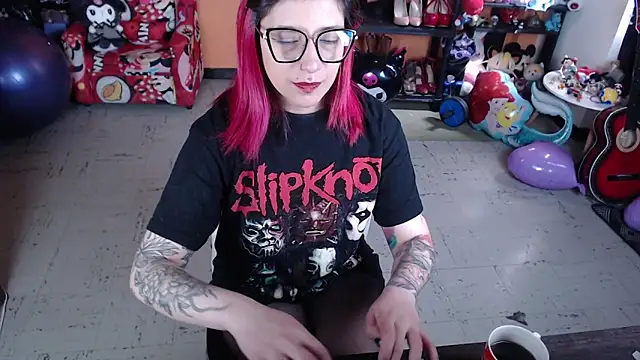 MissMiia2 online show from 6, 10, 2025