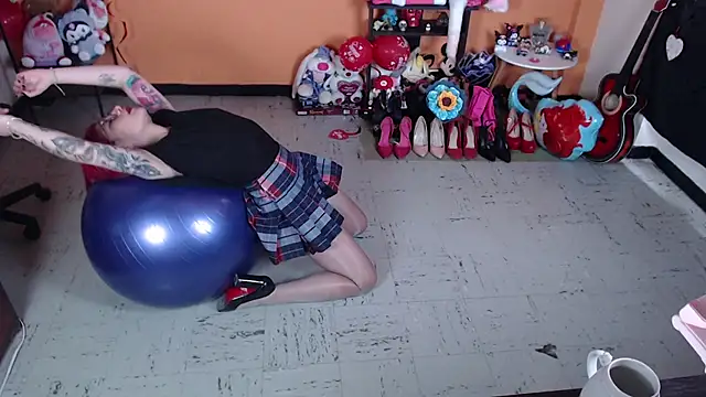 MissMiia2 online show from 19, 3, 2025