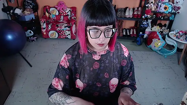 MissMiia2 online show from 4, 11, 2025