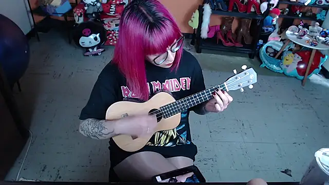 Snapshot of MissMiia2 chatting on 2, 2, 2026 MissMiia2 online show from 2, 2, 2026